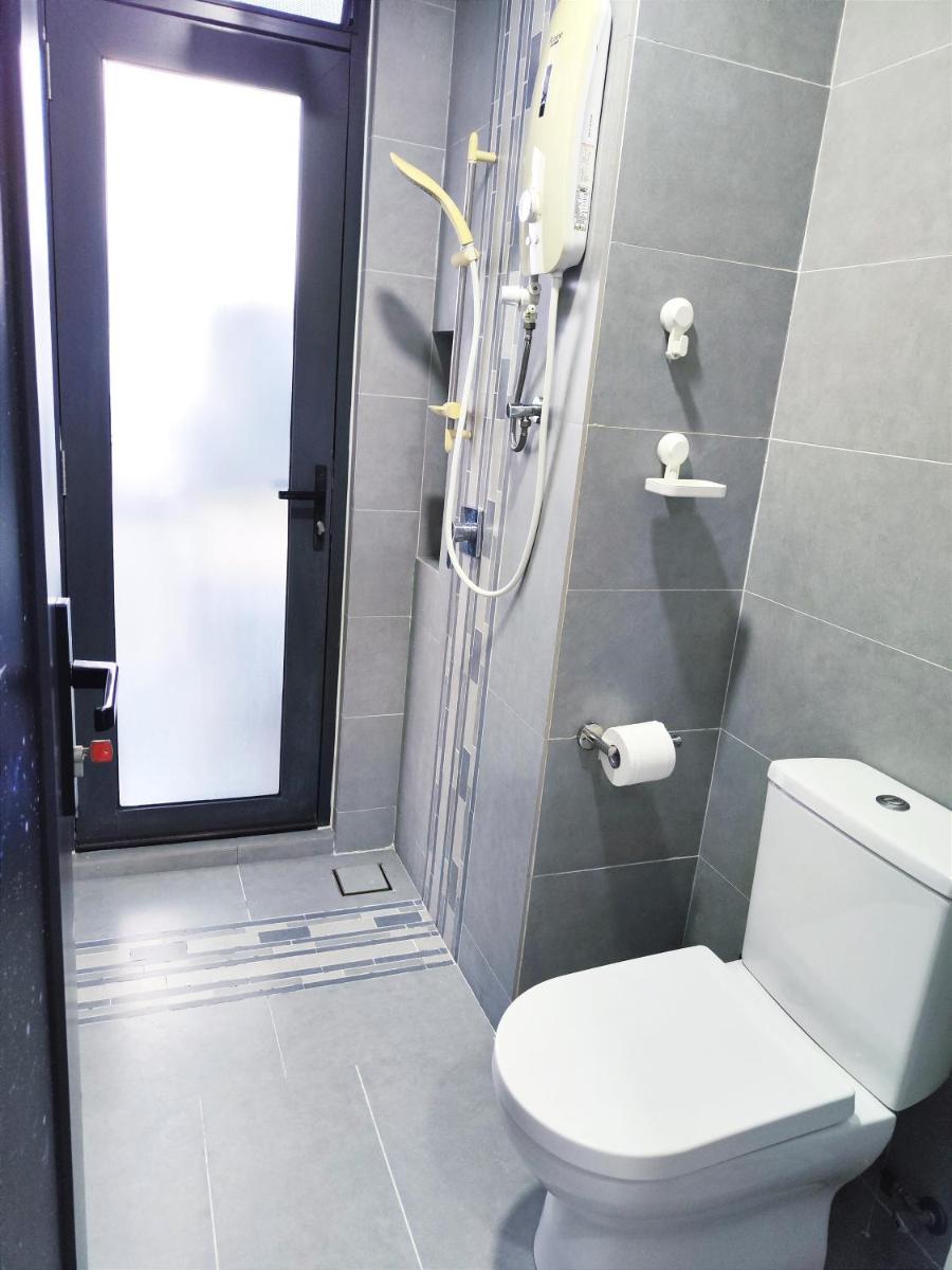 Suitetrails - Ampang South Spacious Homestay