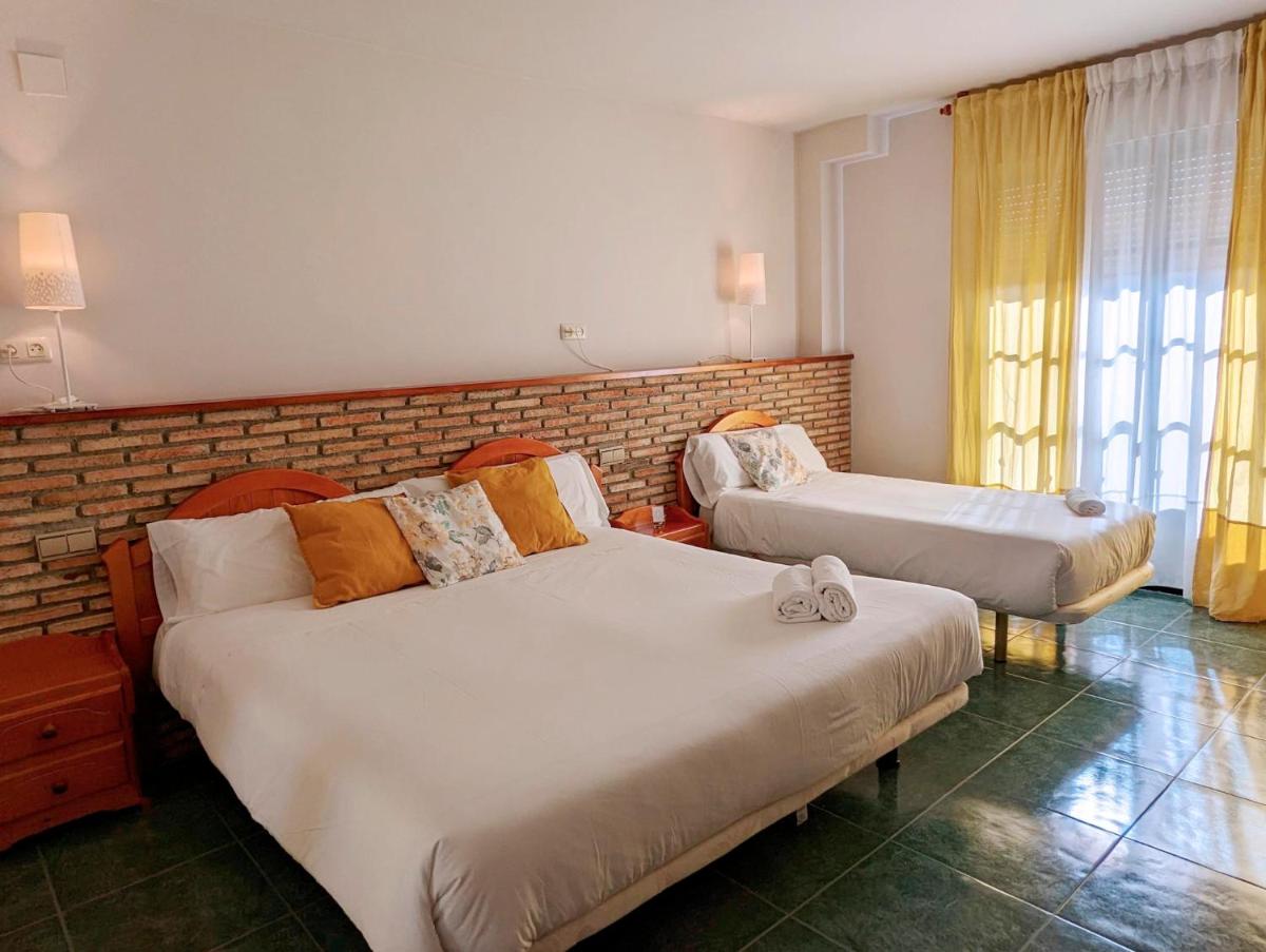 Hotel Moregón - Housity