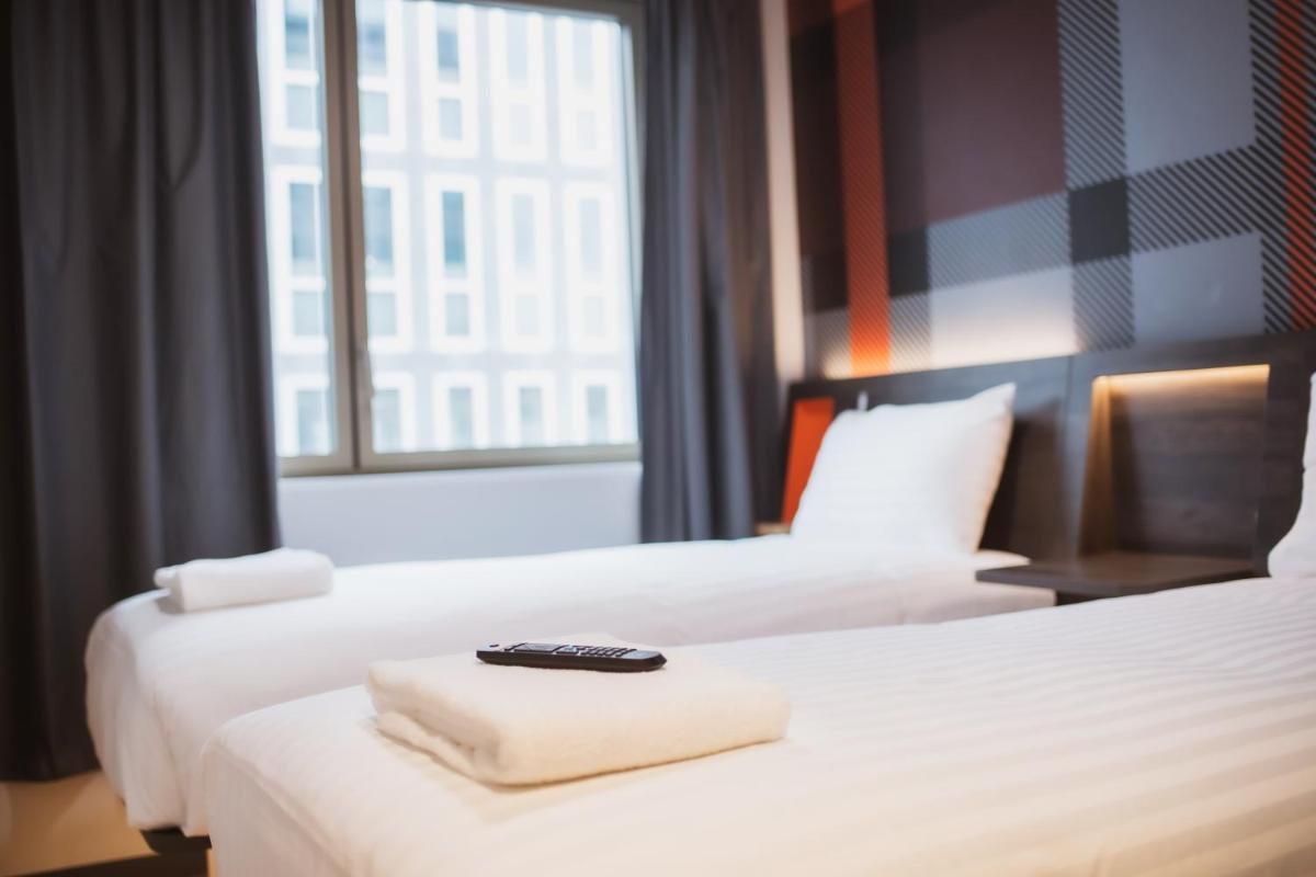 easyHotel Paris Nord Aubervilliers - Housity