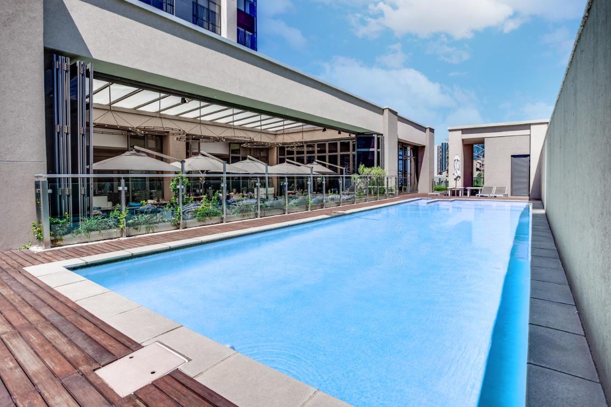 Urban Oasis Apartments at Sandton Skye - Hizvo