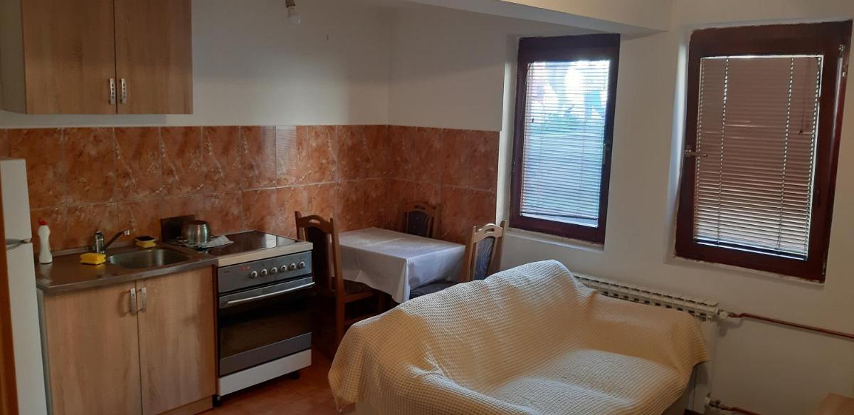 Apartments Foča - Housity