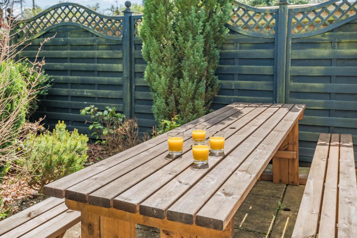 Elvington Cottage - Family-friendly cheerful house at the heart of the Cotswolds - Housity