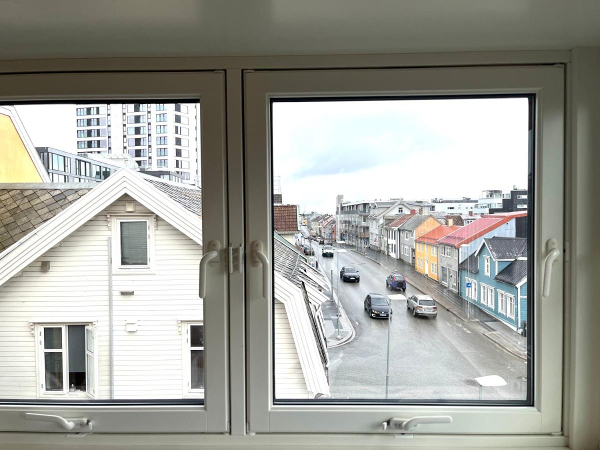 Spacious Central Apartment - Hizvo