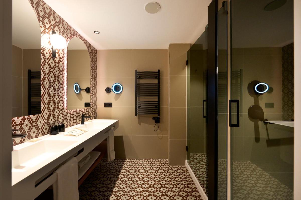 Un baño de Catalonia Ramblas 4* Sup