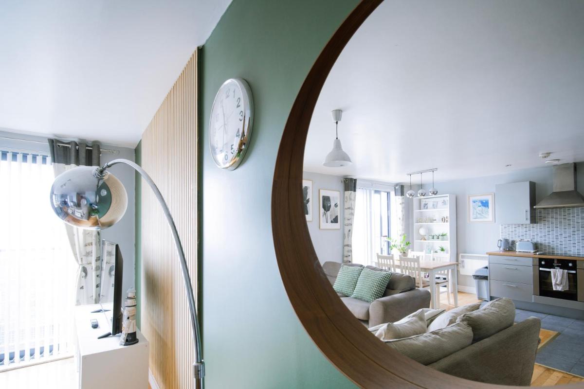 Modern central Penthouse - 1 SecureParking - Housity