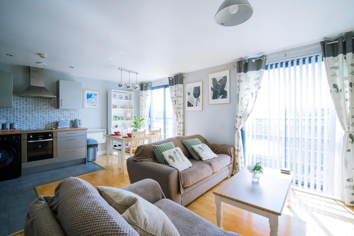 Modern central Penthouse - 1 SecureParking - Housity