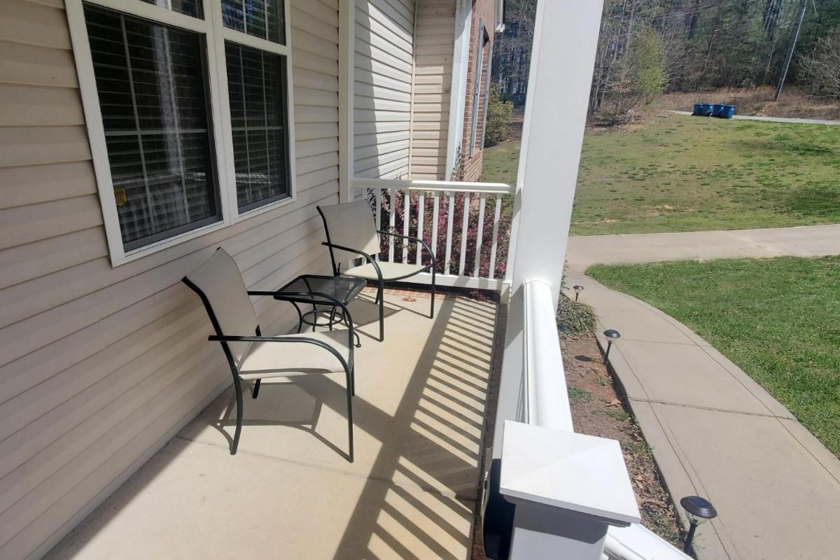 Castaway Cove -Lake Norman Waterfront Home with Private Dock - Housity