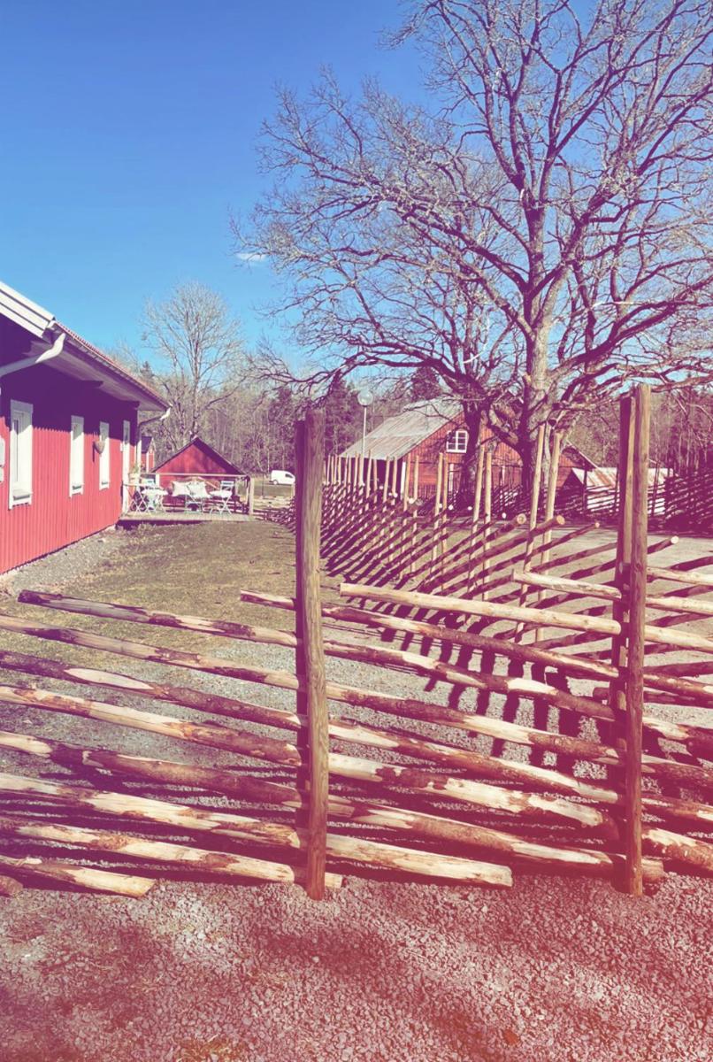 Ruth & Iris Farmhouse - Housity