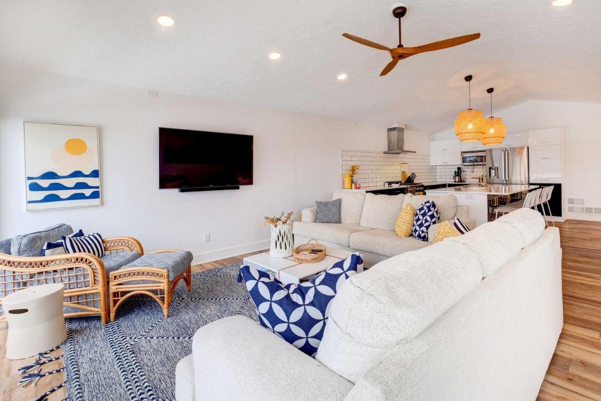 East Jordan Vacation Rental on Lake Charlevoix! - Housity