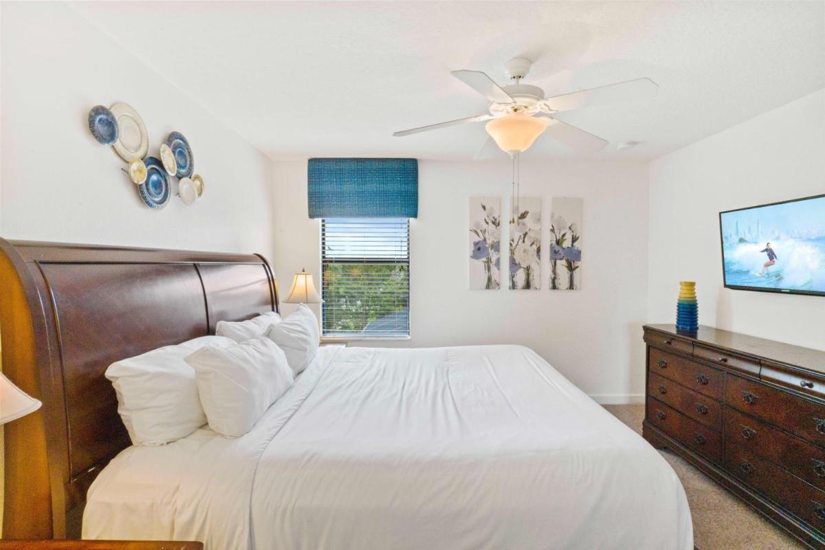 GIANT Villa wPrivate Pool&Spa, Game Room, & More - Housity