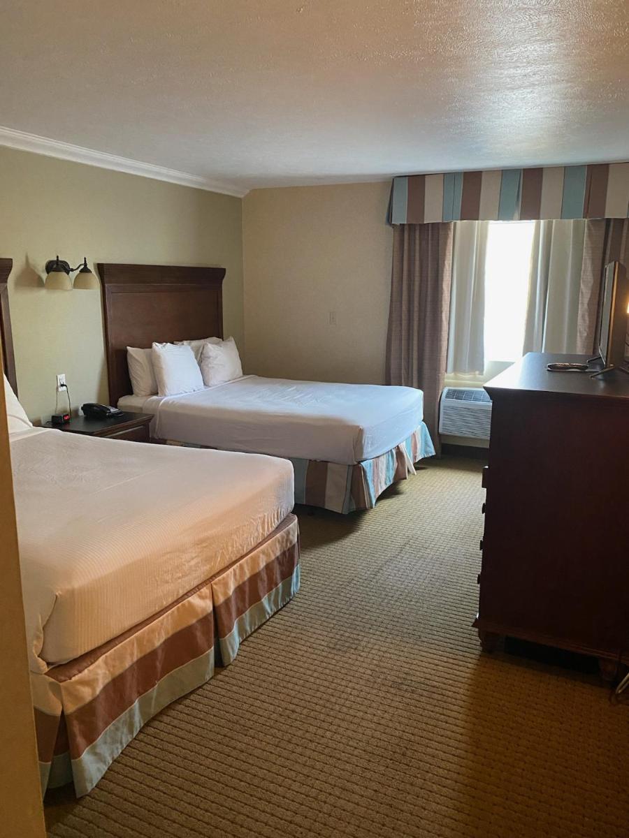 The Boardwalk Inn - Housity