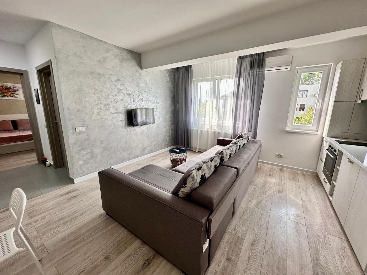 Mega Rossa Residence - Housity