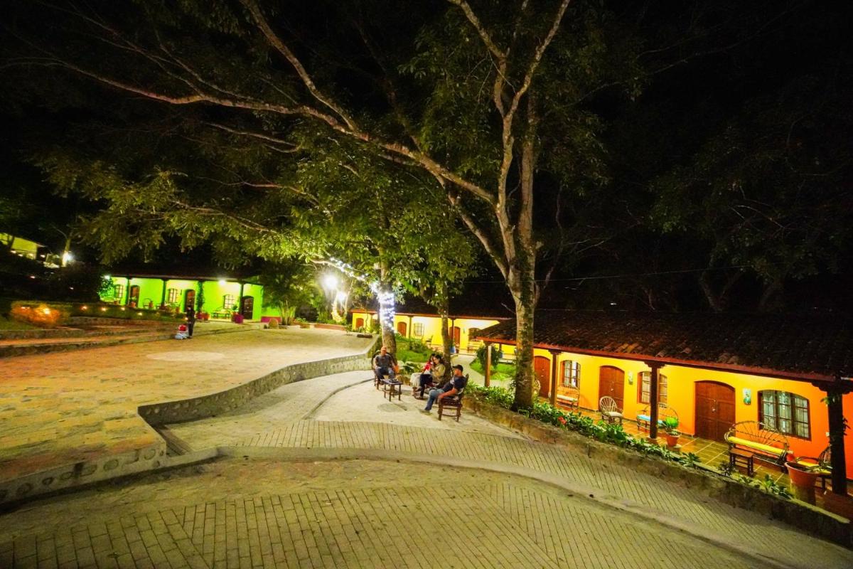 La Arboleda Colonial Hotel - Housity