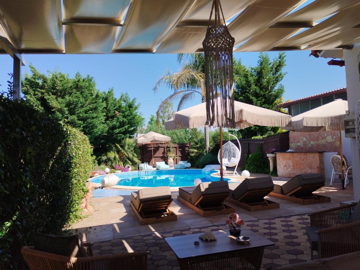 Luxury Villas Chrysa Private Pool & Spa - Housity
