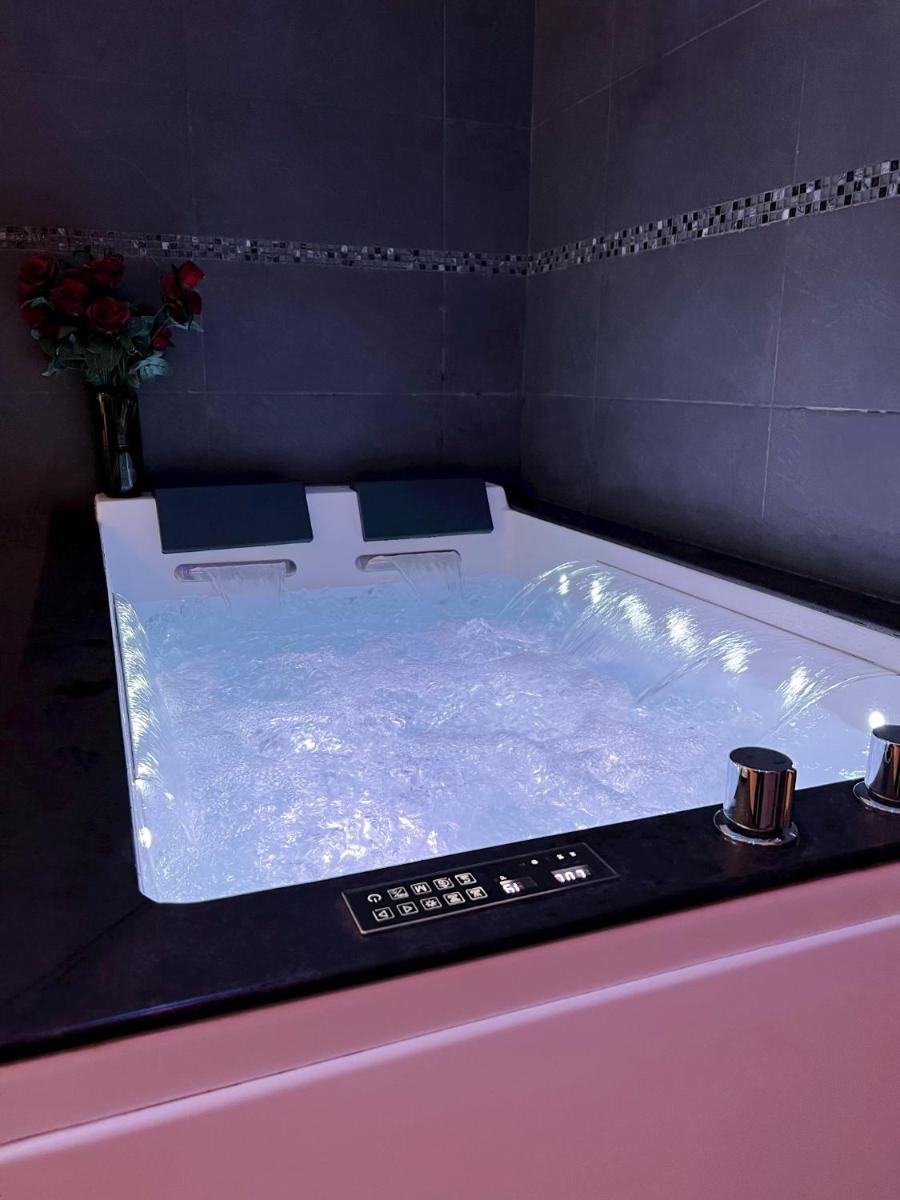 Le 37 - Appartement privatif avec Jaccuzi - Hizvo