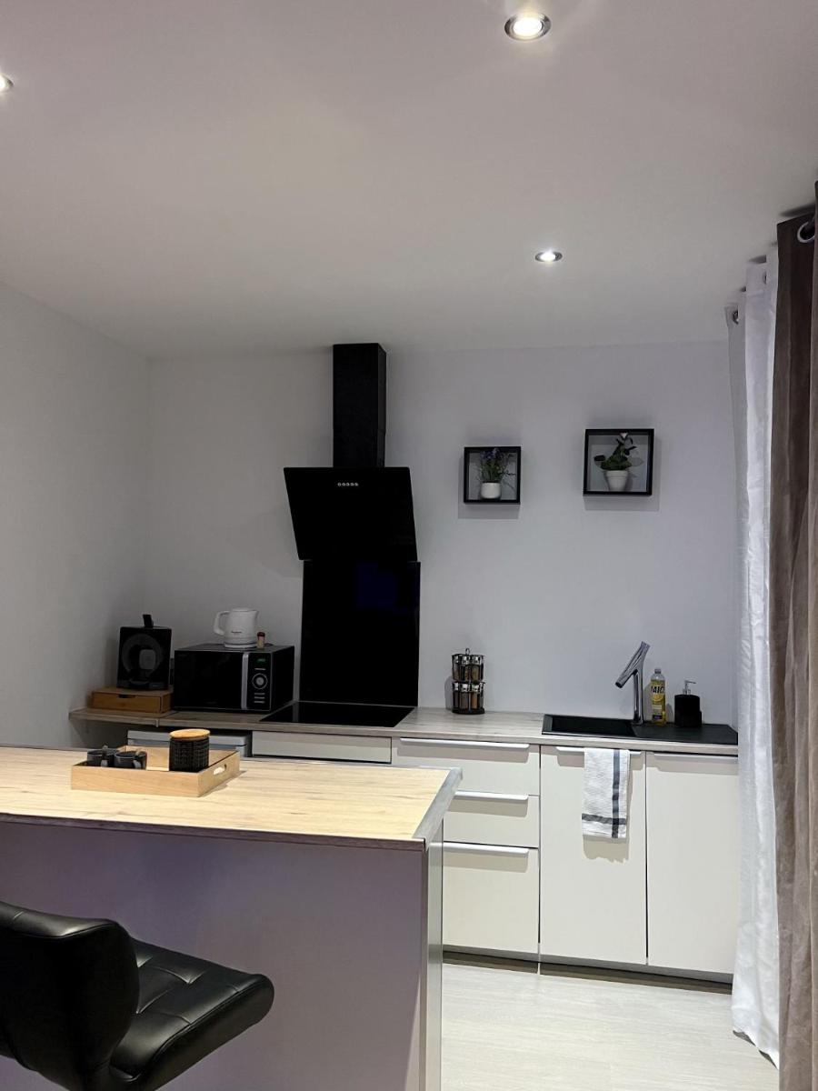 Le 37 - Appartement privatif avec Jaccuzi - Housity