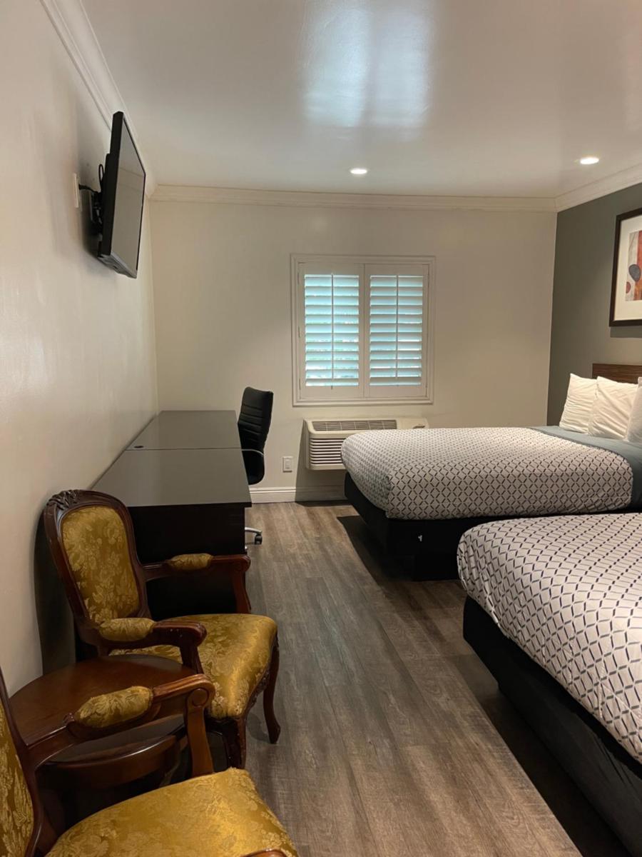 La Casa Inn - Housity