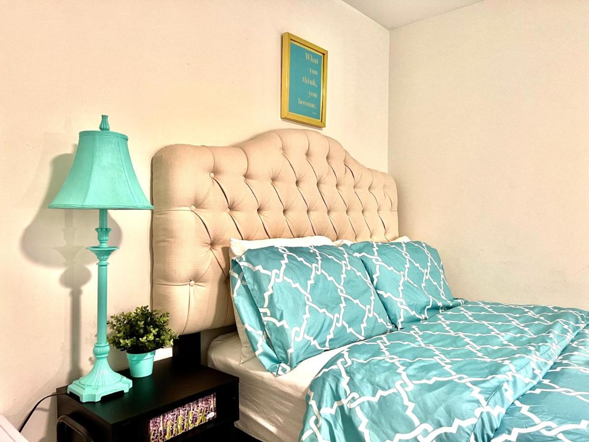 Studio Apartment with Shared Bathroom 10 minutes walk to University of WA - Housity