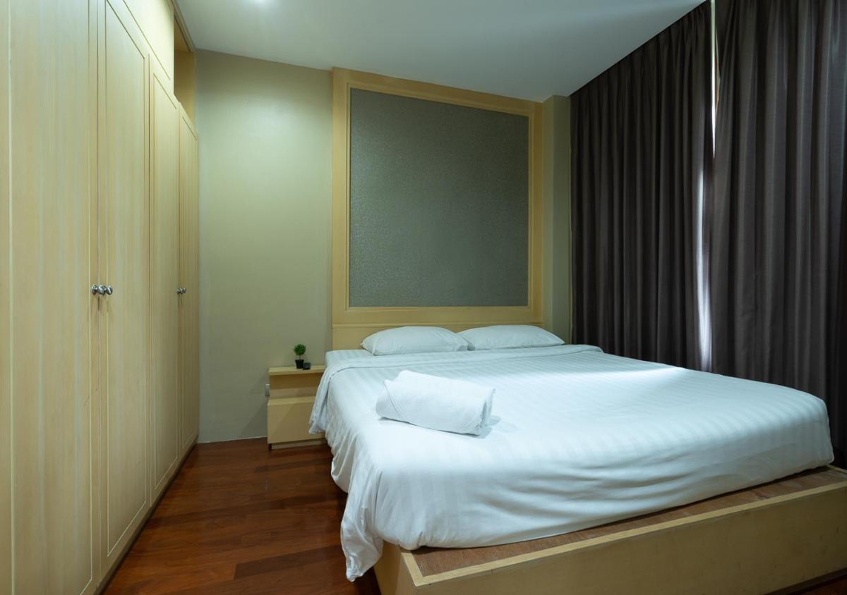Greenview Ekkamai10 Suite - Housity