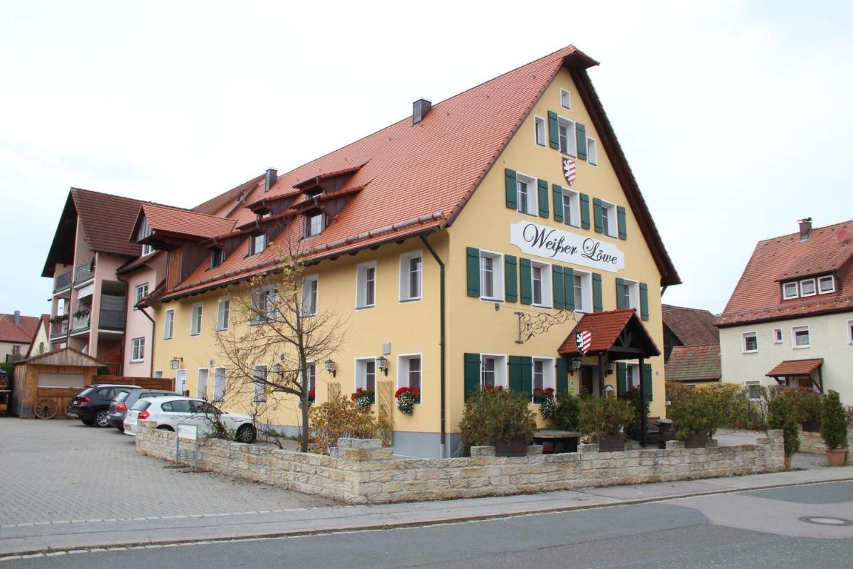 Hotel Gasthof Weißer Löwe - Housity