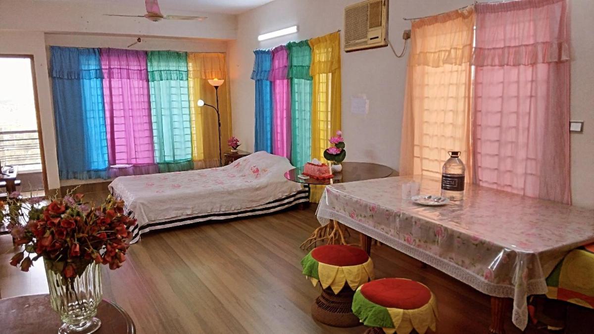 Eagle's Eye Premium Rooftop Suite - Housity