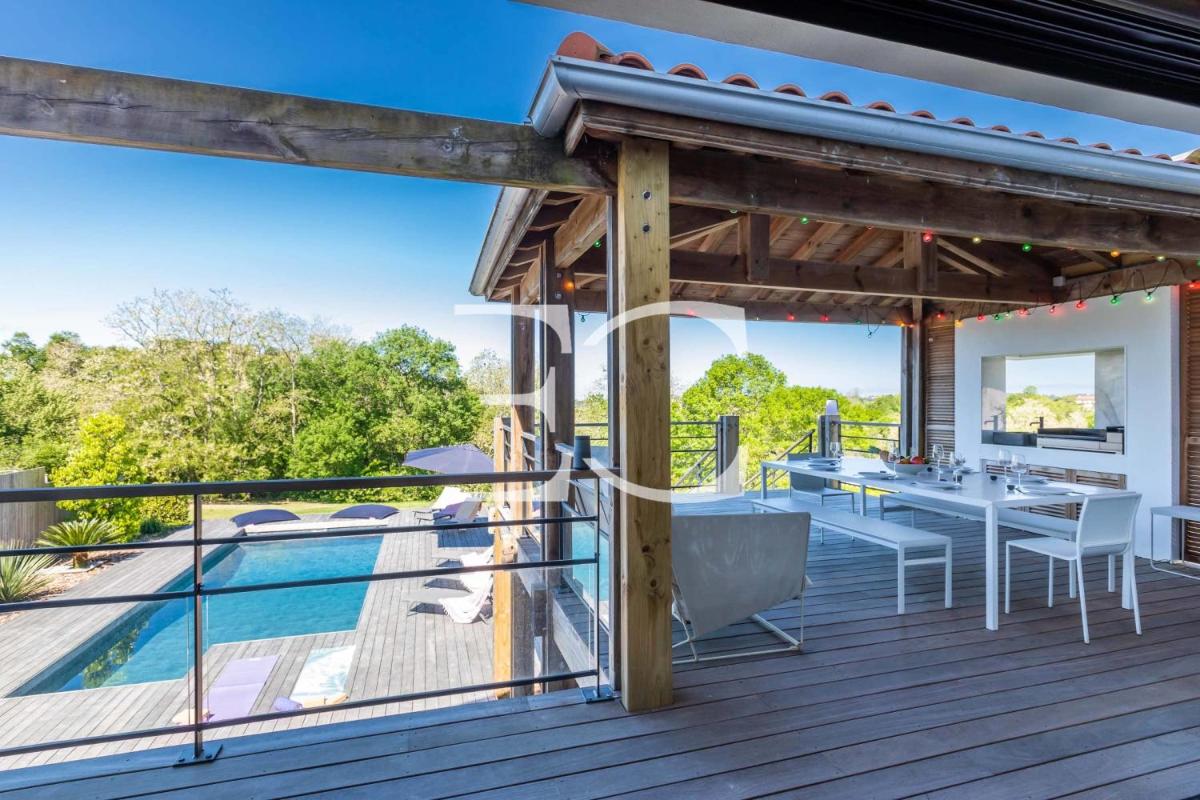 Easy Clés-Standing Villa heated Pool - 10 min from Biarritz - Housity