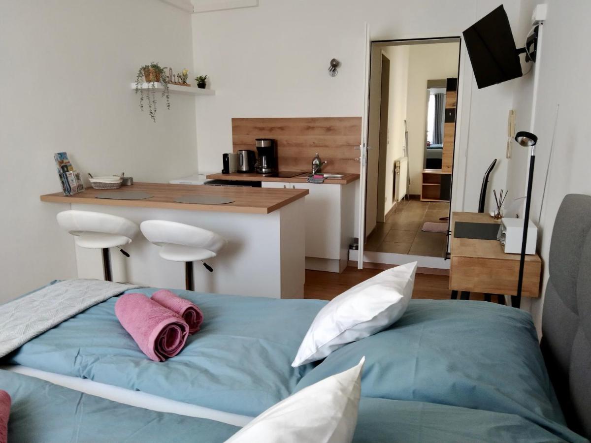 STPOELTEN-VERMIETUNG Quiet Apartment - air-conditioned - center of Sankt Pölten - Smart TV - Housity