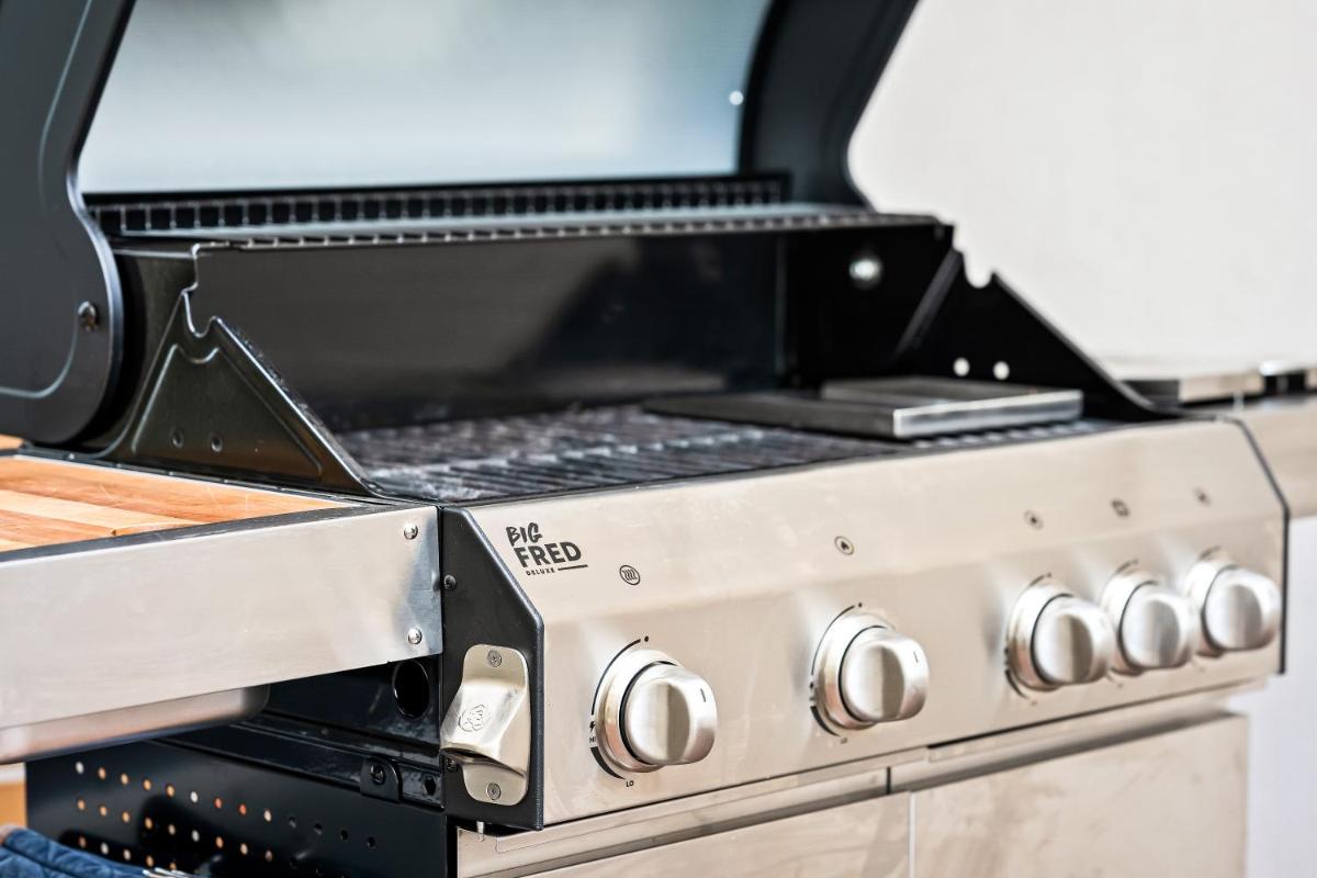 Lit Living - Luxus Loft - Box Spring - Air Con - BBQ - Panorama - Housity