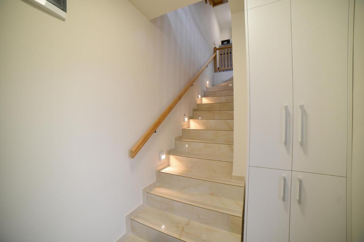 Gold Gondola Premium Apartments - Housity