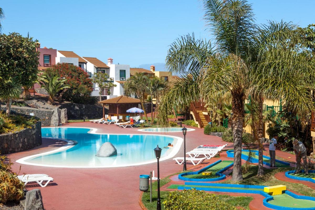 Apartamentos Oasis San Antonio - Housity