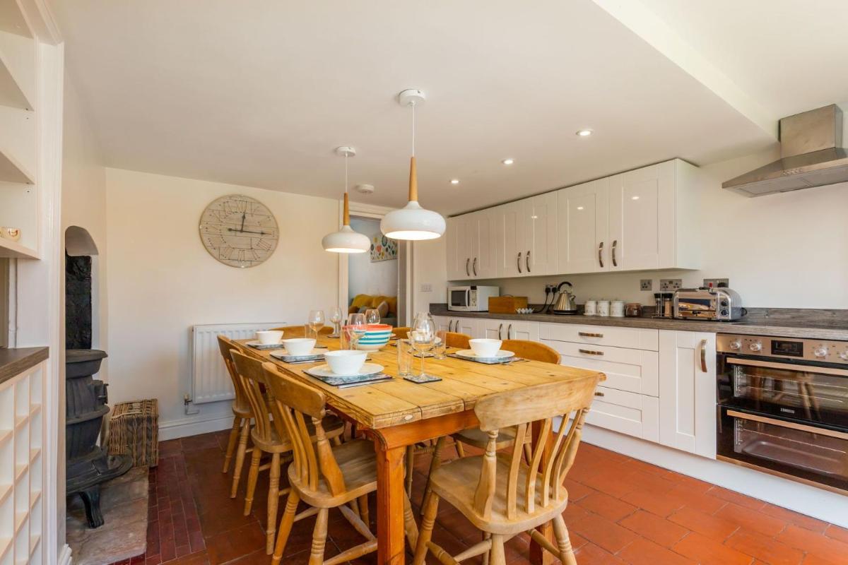 Host & Stay - Pilgrims Rest - Housity
