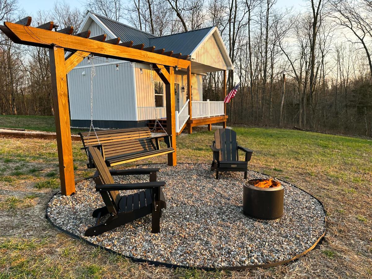 New Tiny Home on 250 Acre Dairy Farm Near Ark - Housity