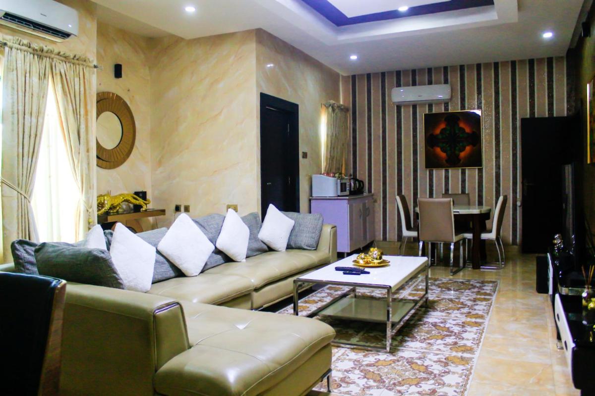 Naomi Gardens - Housity