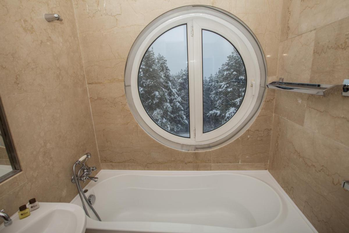 Family Hotel Saint George - Housity