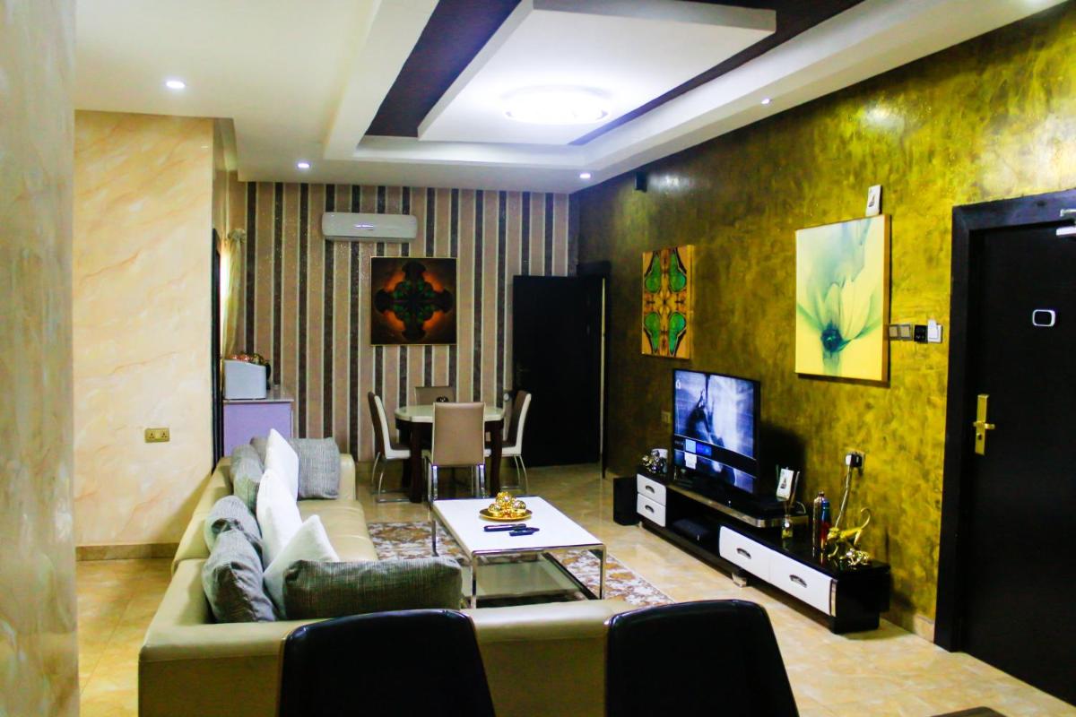 Naomi Gardens - Housity