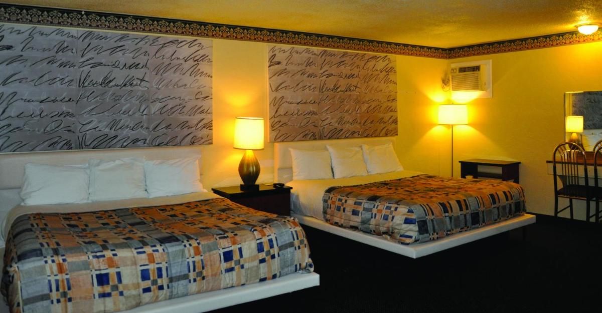 Travelers Inn Manteca - Housity