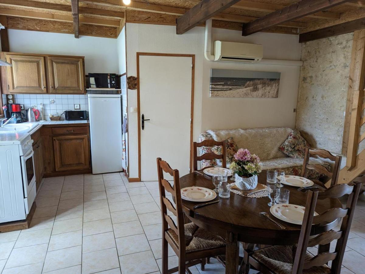 Charmante maison avec jardin privatif, proche des activités nature et des vignobles de Cognac - FR-1-653-221 - Housity