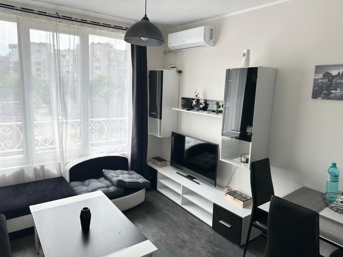 Budget Luxury Apartment - Absolutely New Building! - Housity