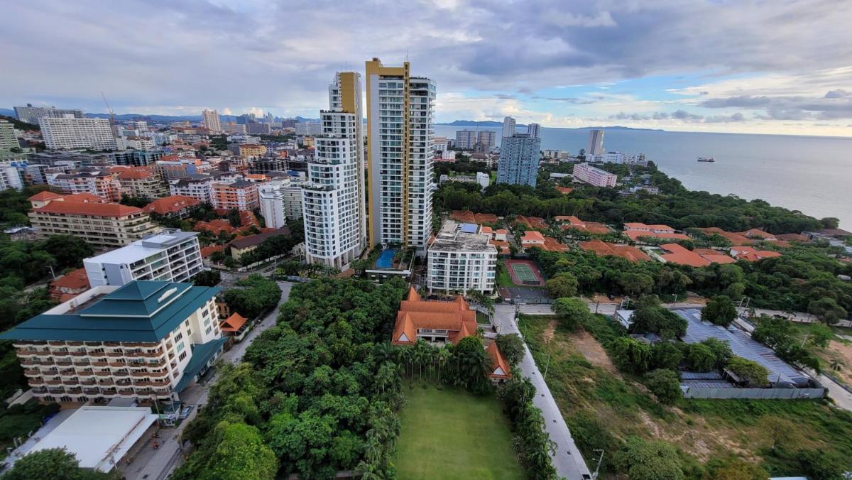 Andromeda Seaview Condo Near Beach - Housity