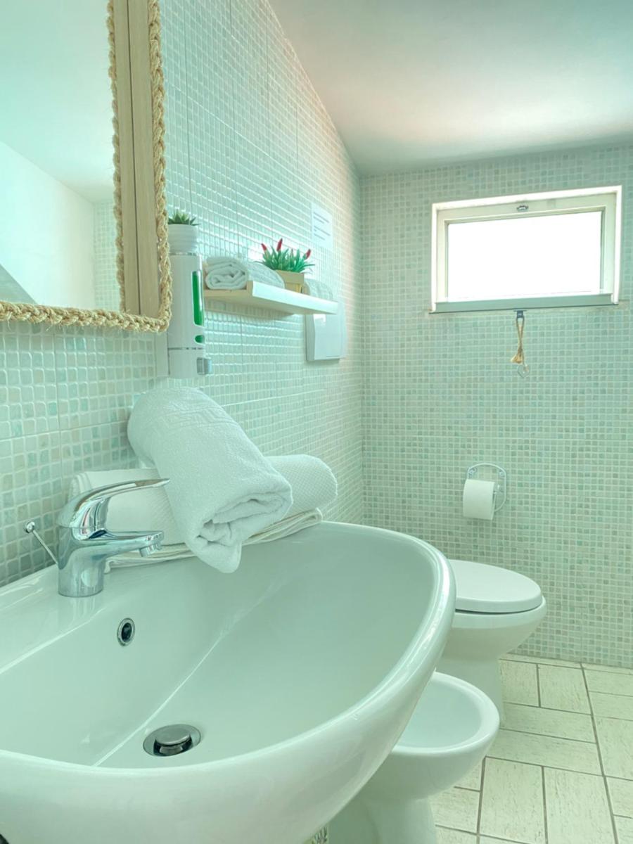 Blu Airport Room Fiumicino - Housity
