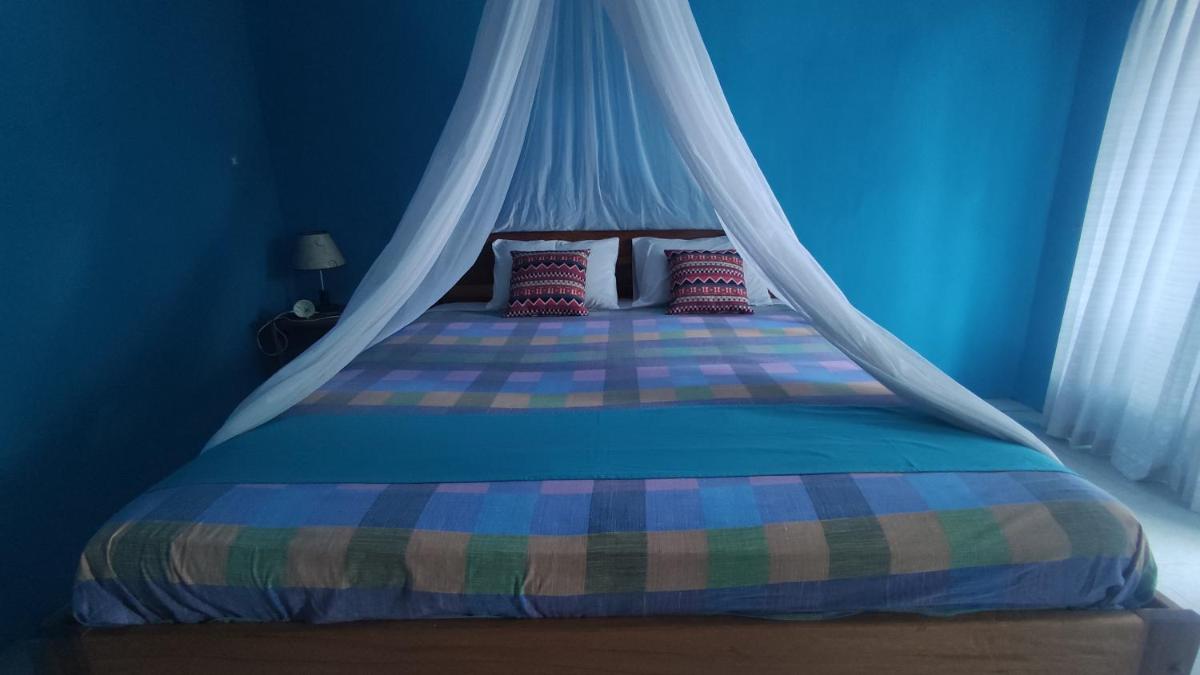 Sister Bungalow 2 - Housity