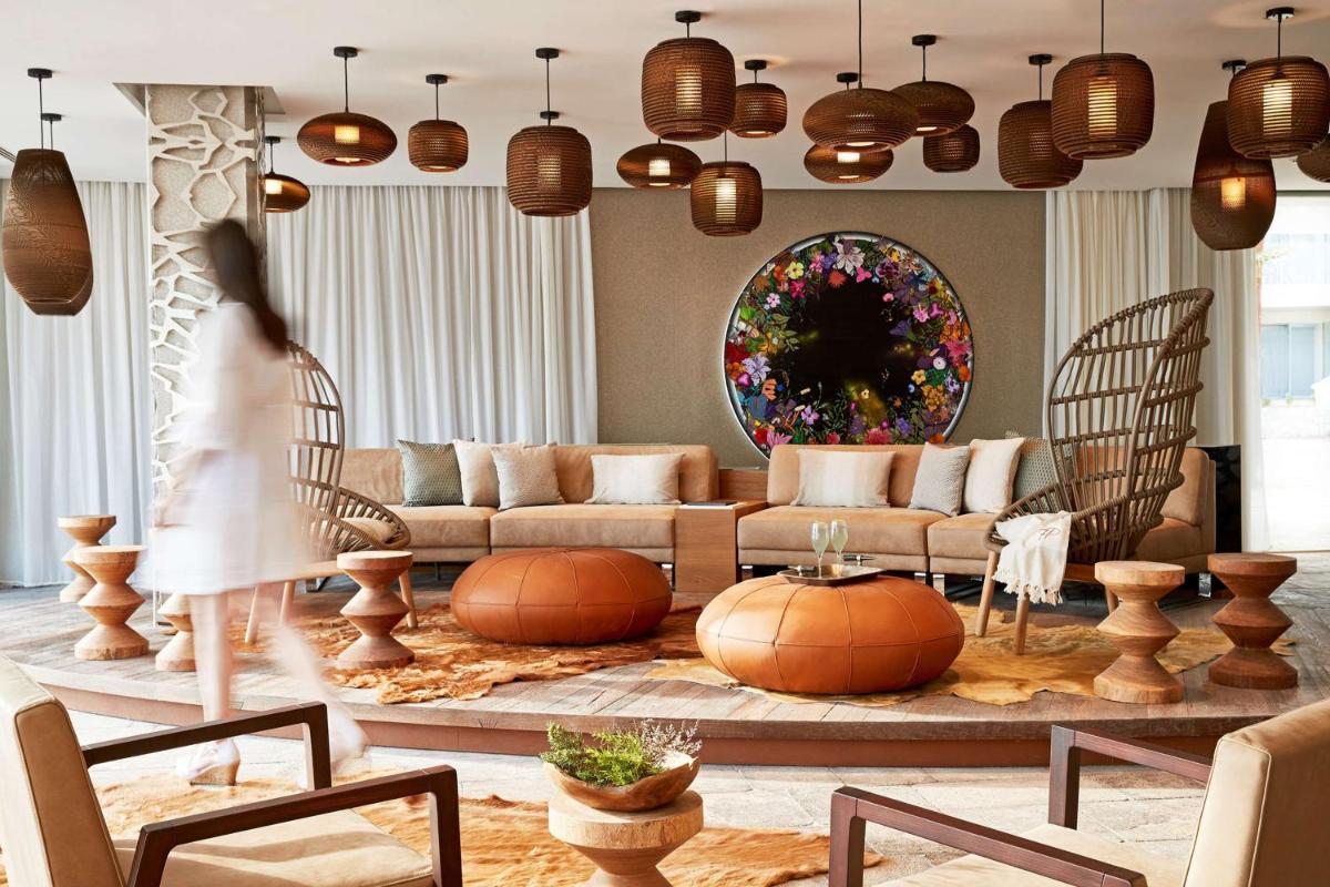 Zona de estar de 7Pines Resort Ibiza, part of Destination by Hyatt