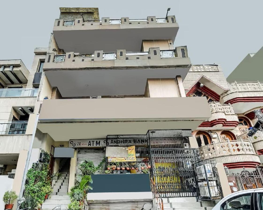 Florence Residency & Riviera Inn - Housity