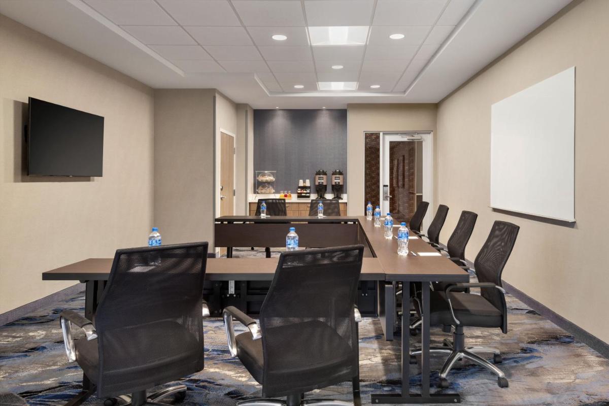 Fairfield by Marriott Inn & Suites Rockaway - Housity