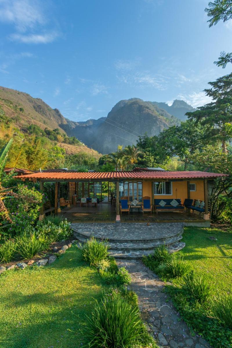 Lake Front Retreat at Los Elementos - Housity