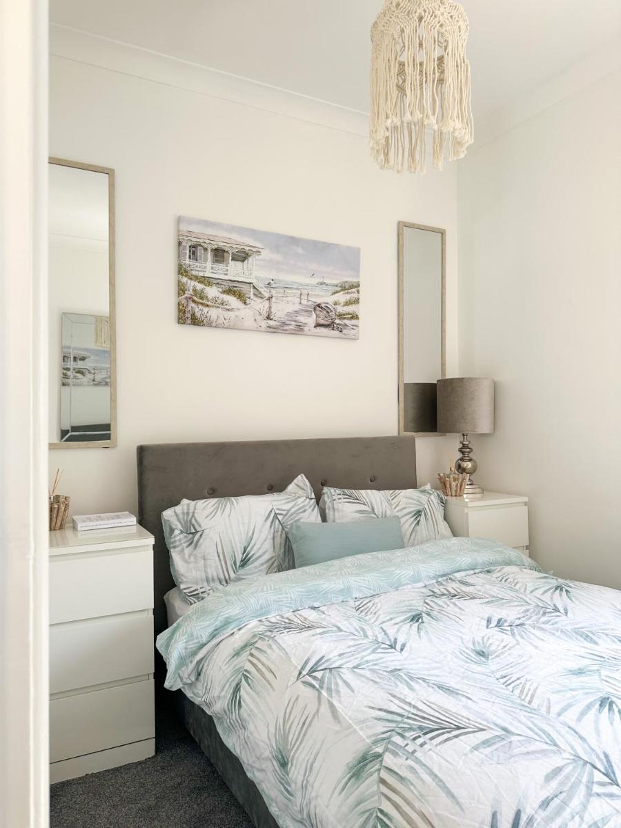 Wimbledon Park Lodge - Garden - Private - Housity