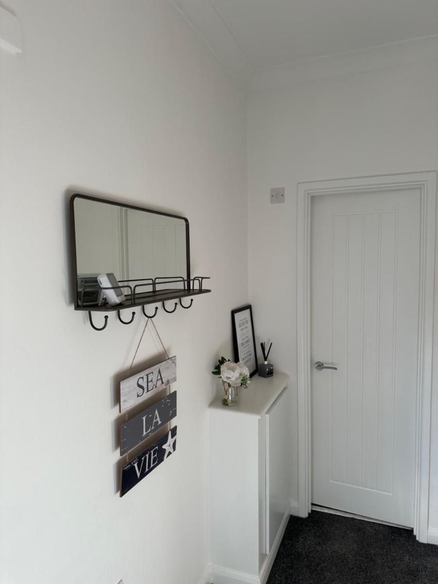 Wimbledon Park Lodge - Garden - Private - Housity