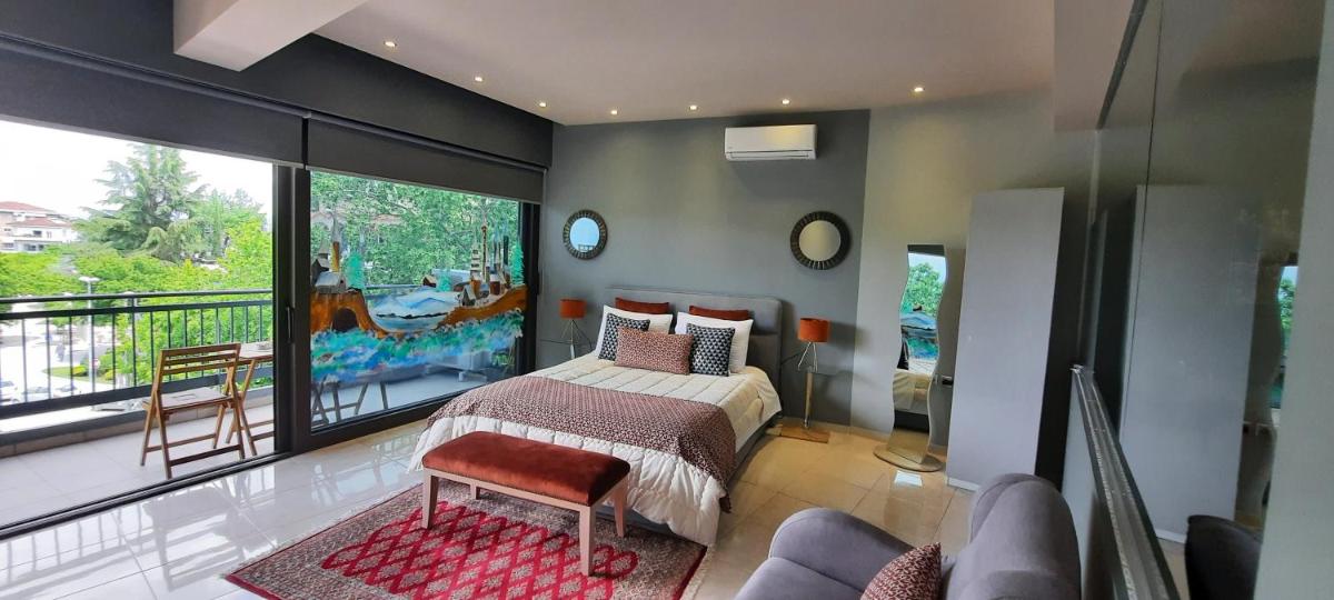 RIVER CITY Studio - Housity