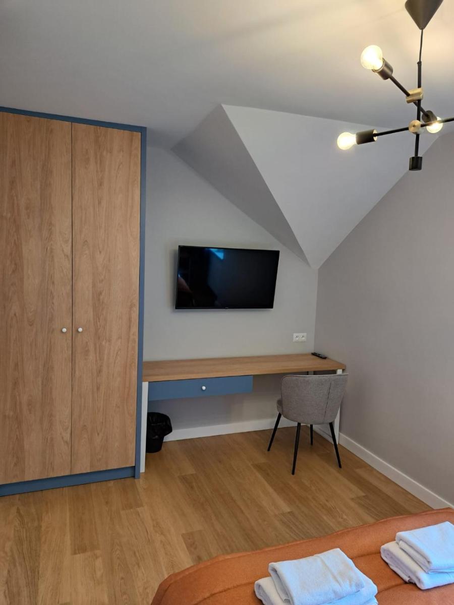 Pokoje De Luxe Figaro - Housity