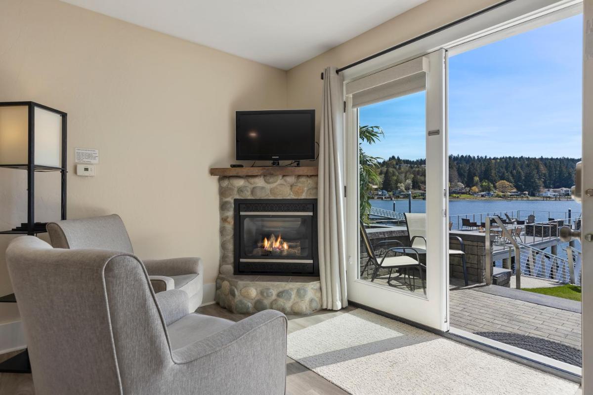 Waterfront Inn - Housity